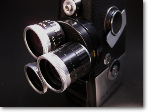 8mmフイルムムービーカメラ